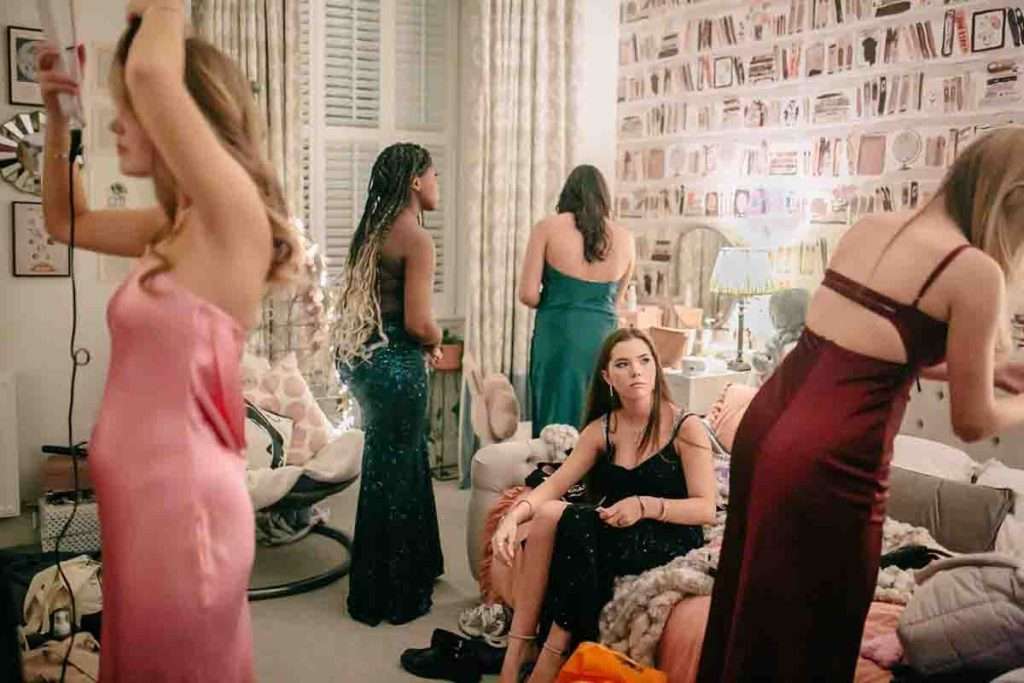 Andrea Thomson, 'Getting Ready', giclee photographic print