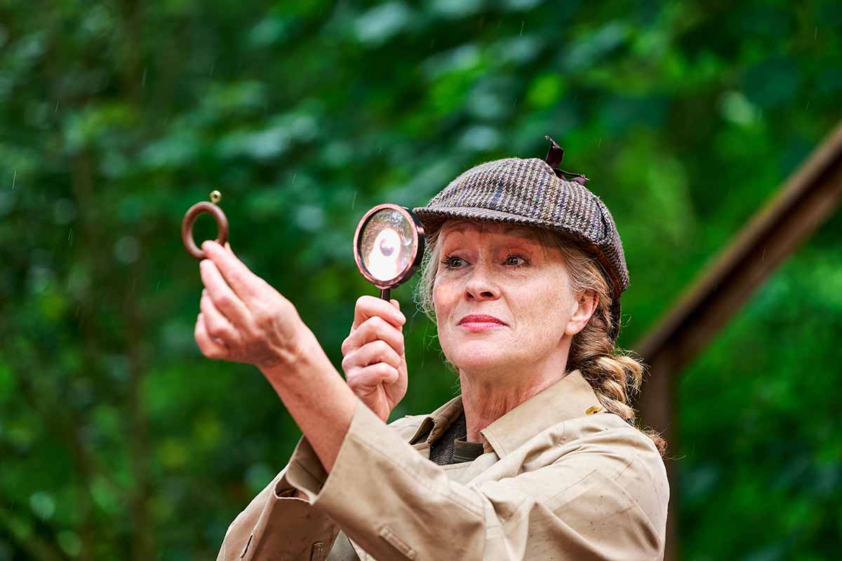 Deirdre Davis in Sherlock Holmes: A Study in Lipstick, Ketchup and Blood. Image Fraser Band