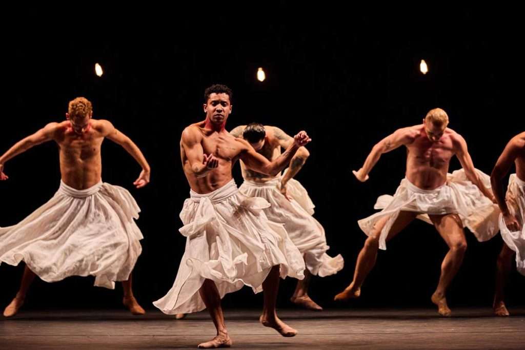 'Gira', image © Andrew Perry