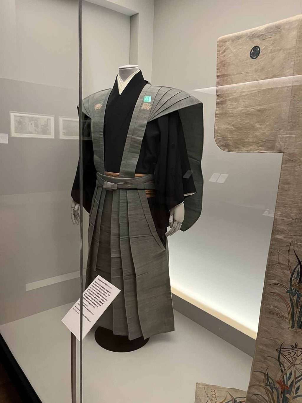 'Kamishimo' male Samurai kimono, Kyoto, 1800, 50 hemp stencil paste-resist dyeing 