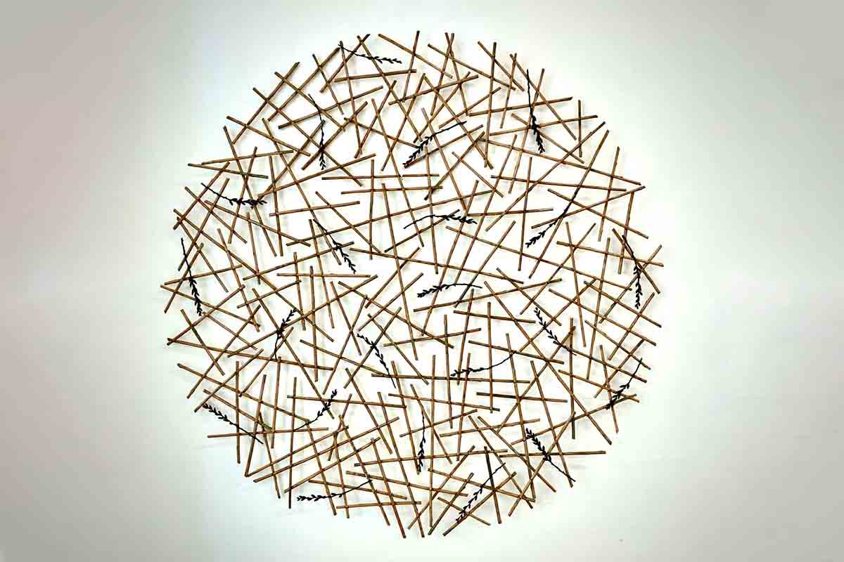 LIzzie Farey, 'Traces'